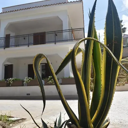 Alojamento de Acomodação e Pequeno-almoço Lastracu Castellammare del Golfo