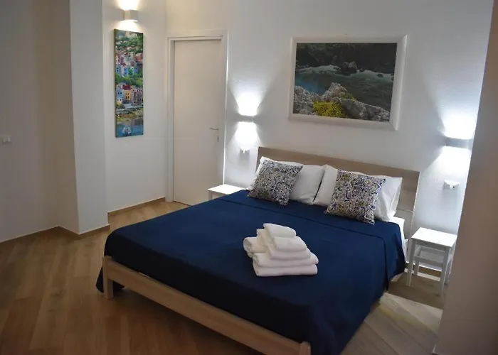 Alojamento de Acomodação e Pequeno-almoço Lastracu 3*